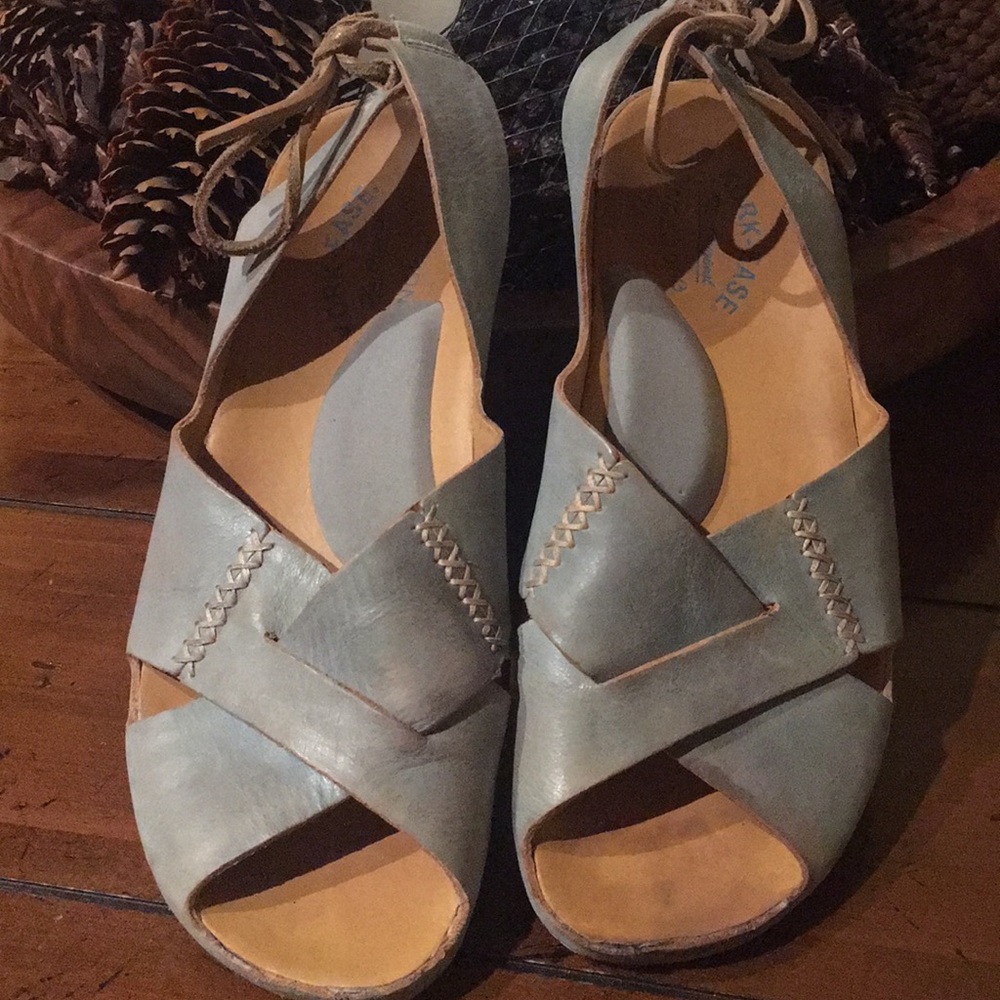 Used Kirk-Ease sandals